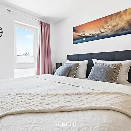 Strandwohnung Mit Meerblick Ueber Felder, Fusslaeufig Zum Strand, 3 Schlafzimmer, Infrarotsauna * Olpenitz